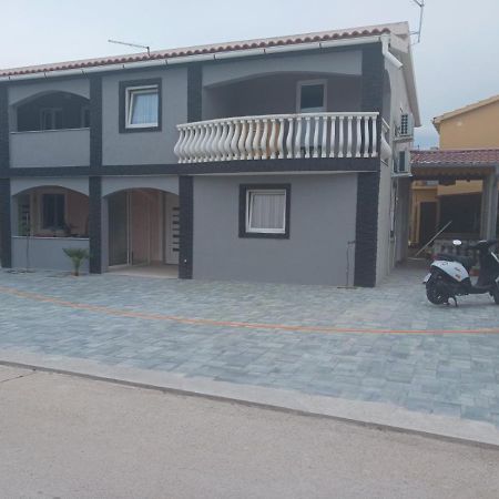 Apartmani Piskoric Vir Dış mekan fotoğraf